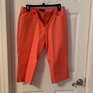 Women’s Cropped Dress Pants
